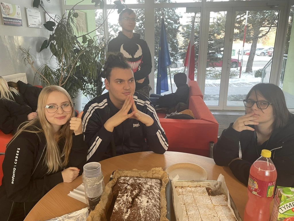 Miniaturka — 2022/2023 - Uczniowski kiermasz wypieków świątecznych ?