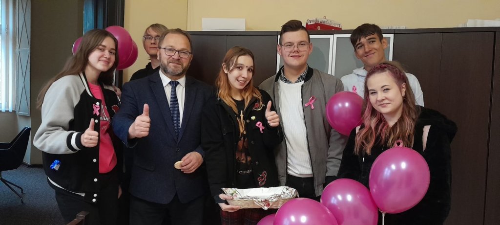 Miniaturka — 2023/2024 - Bicie rekordu w liczbie czytających na przerwie