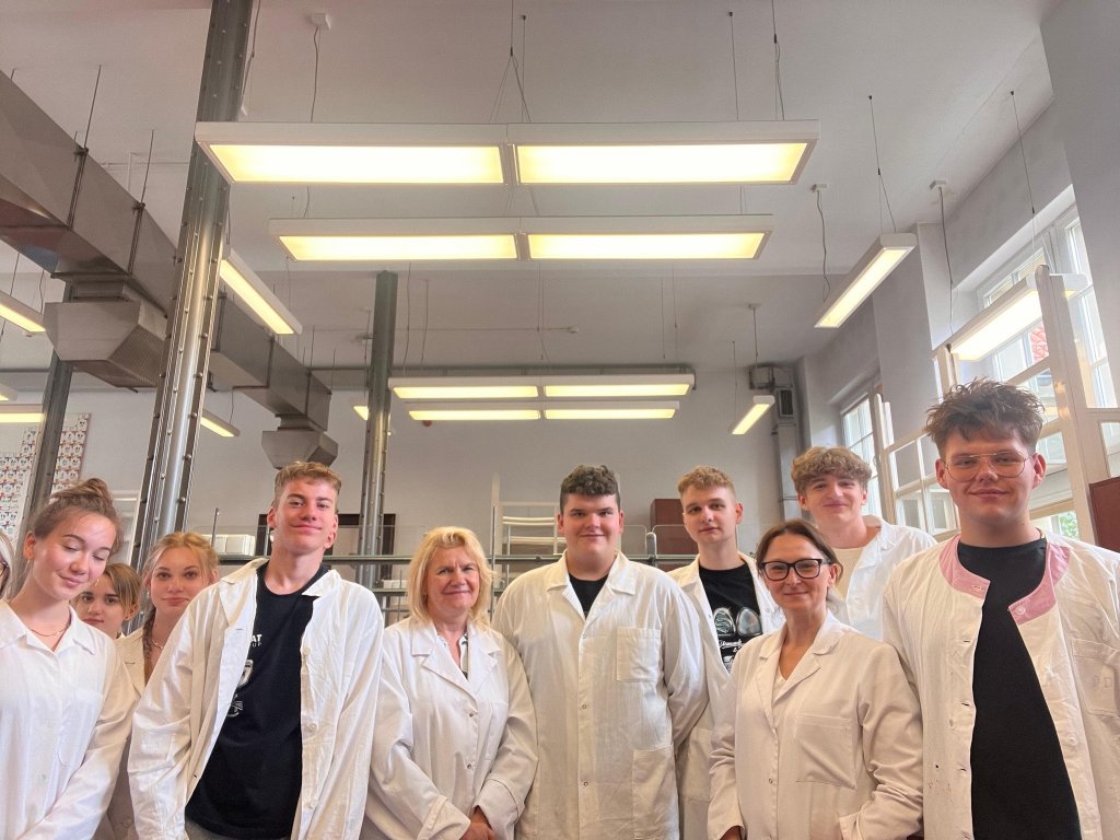 Miniaturka — 2024/2025 - Wyjazd edukacyjny na Wydział Chemii Politechniki Wrocławskiej