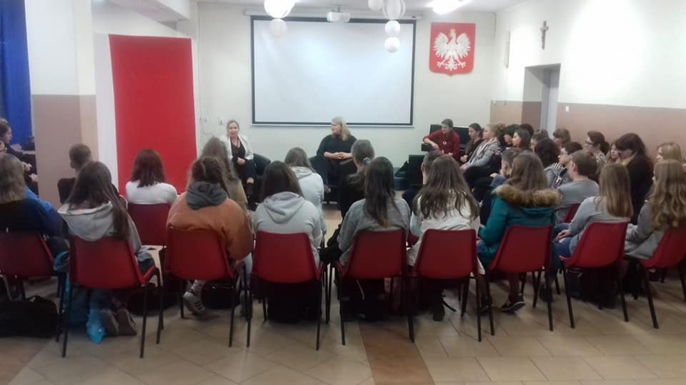 Miniaturka — 2019/2020 - O pracy z kamerą, wystąpieniach publicznych z NIEZWYKŁYM GOŚCIEM - Panią Dorotą Kurzewską