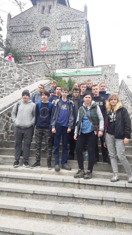 Miniaturka — 2018/2019 - Wycieczka integracyjna dla klas pierwszych i pasowanie na ucznia Zespołu Szkół im. J. Kasprowicza! cz.1