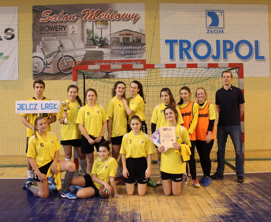 Miniaturka — 2017/2018 - Drugie miejsce szczypiornistek na turnieju w Grodkowie